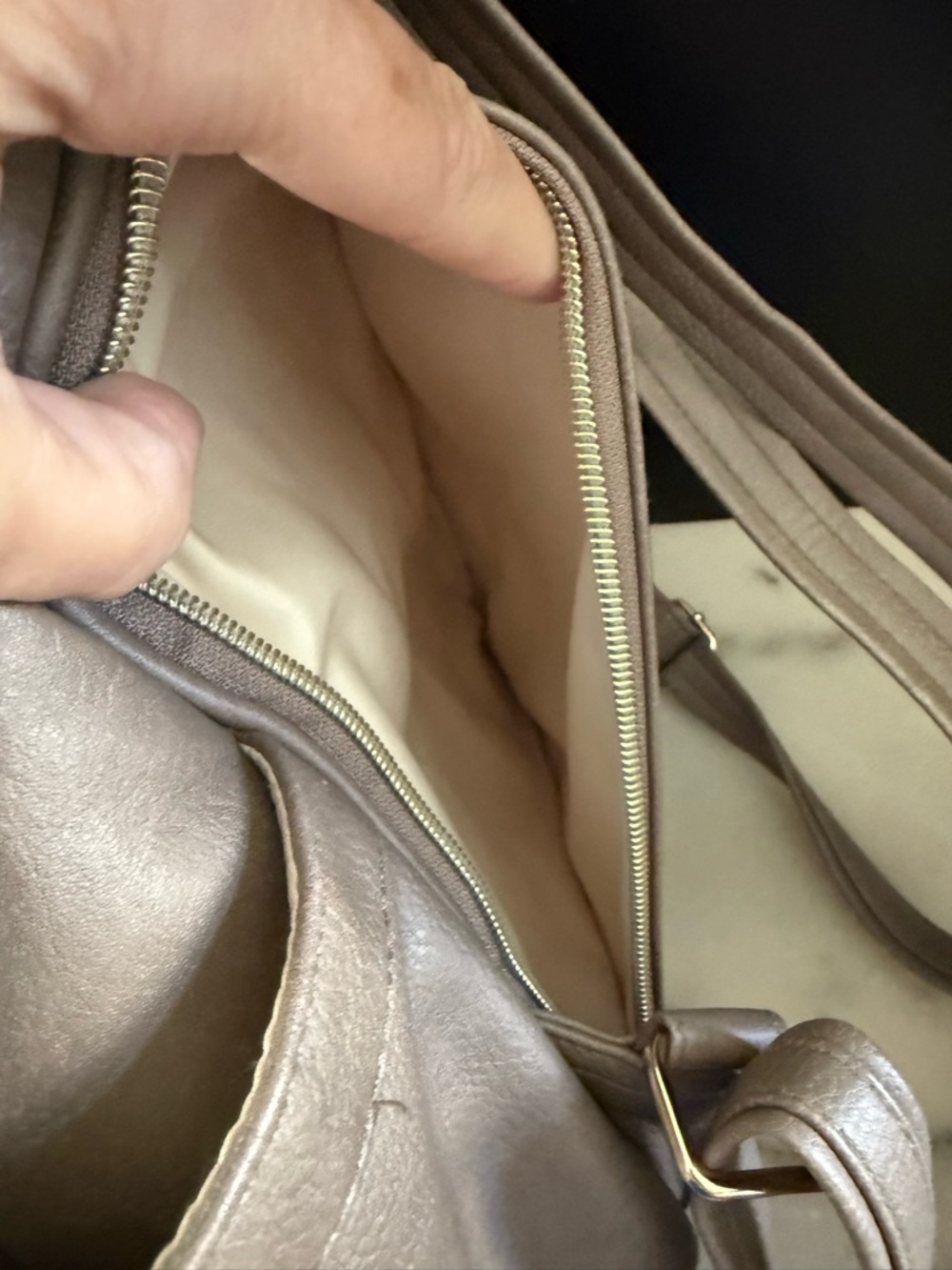 Itzy Ritzy Mini Diaper Bag Vanilla and Beige - Picture 5 of 6